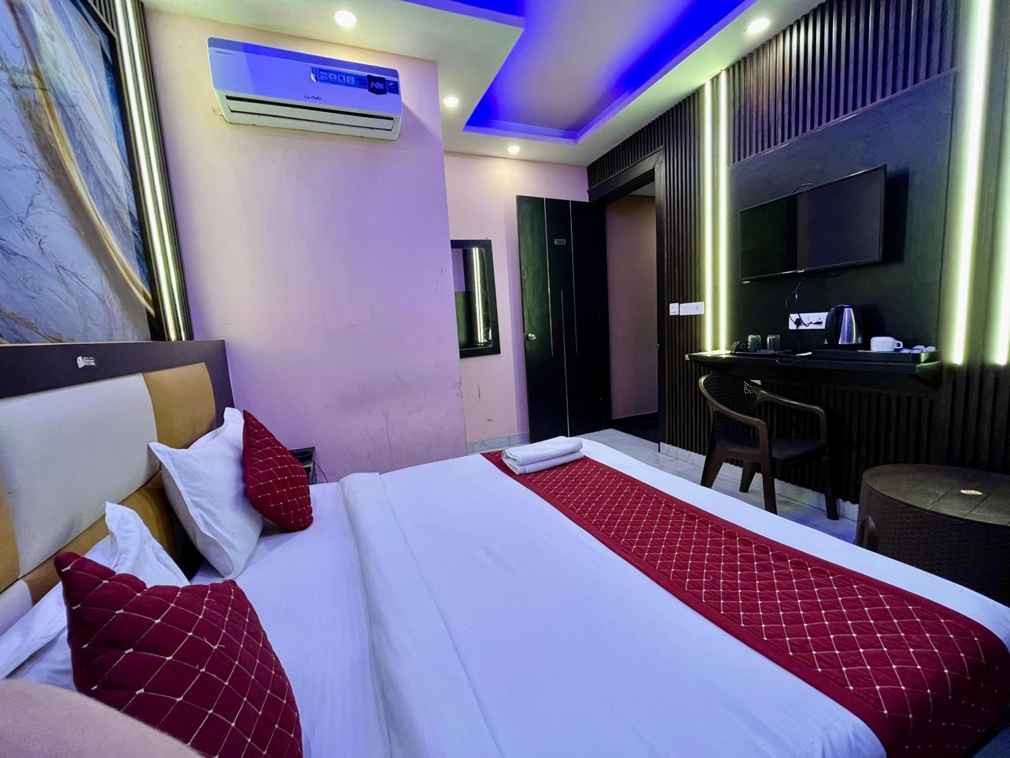 Jupiter Plaza Delhi Airport Hotel New Delhi Ngoại thất bức ảnh